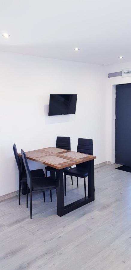 Apartamenty U Wioli I Marcina Łeba Buitenkant foto