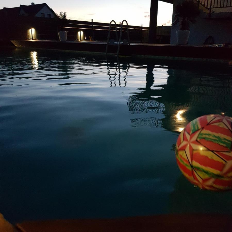 Apartamenty U Wioli I Marcina Łeba Buitenkant foto
